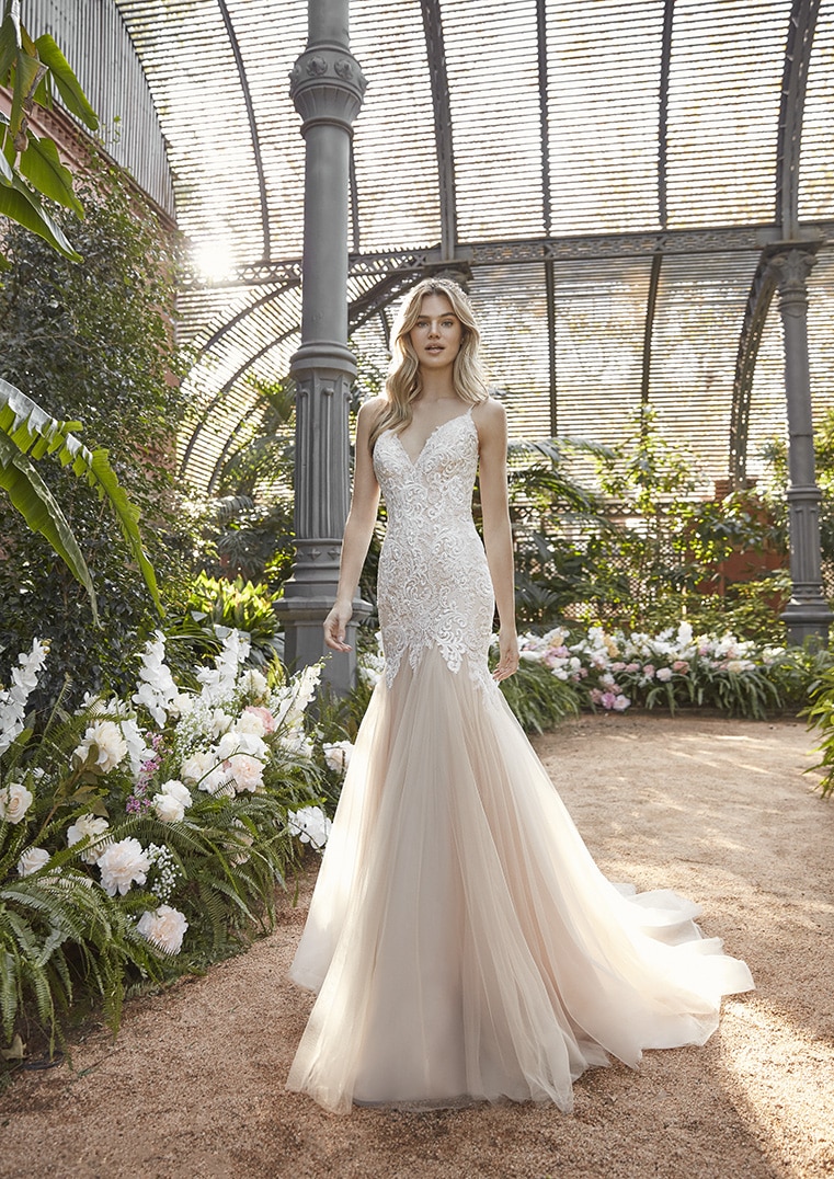 CRISTARIA wedding dress La Sposa Collection 2021| Boutique Paris
