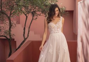 Robe de Mariée MEGAN White One Collection 2021| Boutique Paris