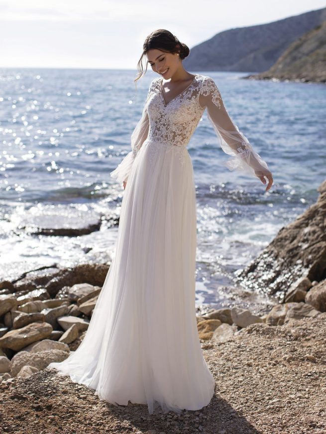 PERIWINKLE wedding dress White One Collection 2021 | Boutique Paris