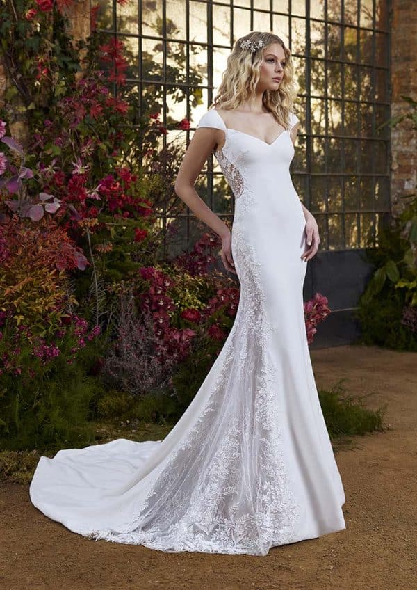 GIGI wedding dress La Sposa Collection 2022| Boutique Paris