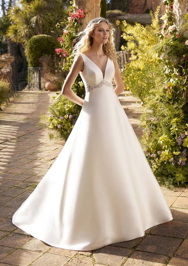 Robe de Mariée MEYRICK La Sposa Collection 2022| Boutique Paris