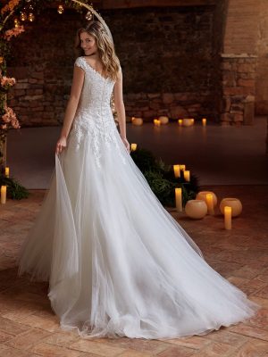 Robe de Mariée DRAGOSTE White One Collection 2022 | Boutique Paris