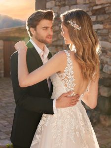 HUBUN wedding dress White One Collection 2022 | Boutique Paris