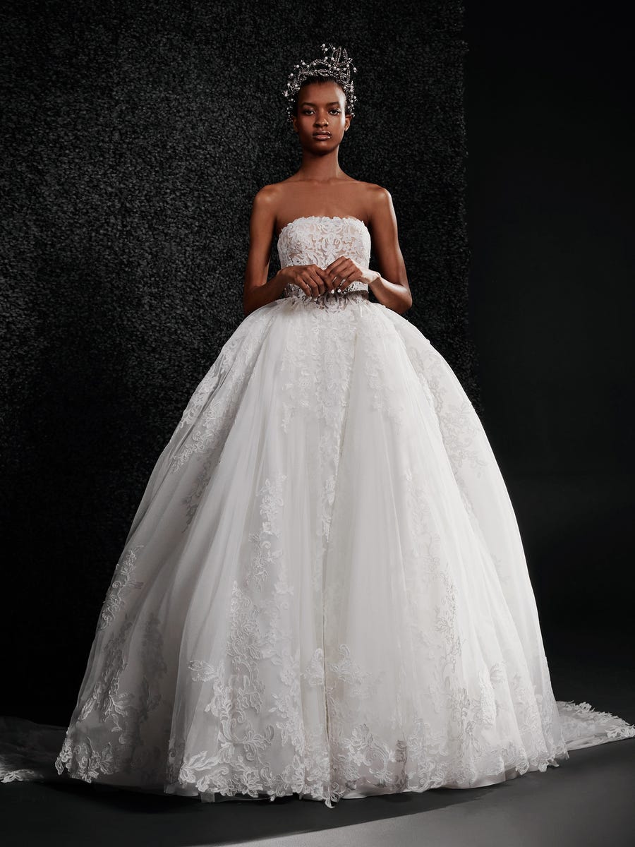 Presenting the new Vera Wang Bride 2024 Collection from Pronovias -  Collections - Bridal Buyer