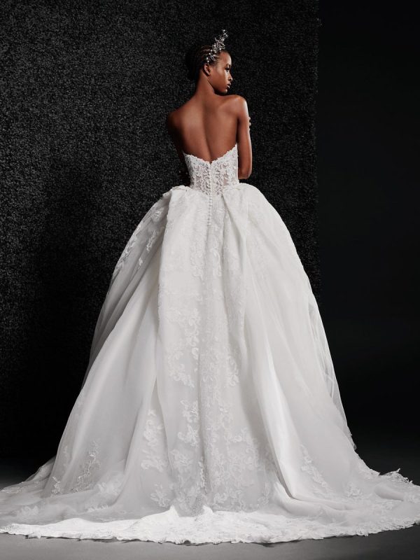 Vera Wang bridals, in black & white