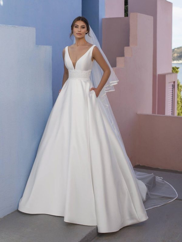 Robe de Mariée SENNA White One Collection 2022 | Boutique Paris