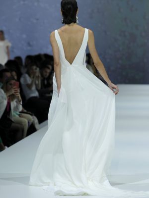ROMANCE Cymbeline wedding dress collection2023: Paris Boutique