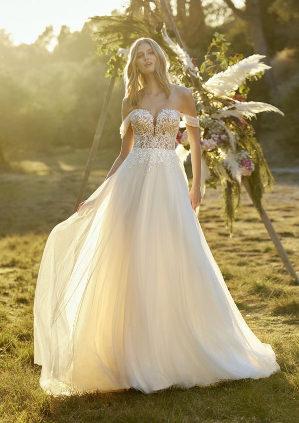 MODEST wedding dress White One Collection 2023 | Boutique Paris