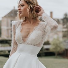 Robe de Mariée REVELATION Cymbeline Collection 2023 Robe de Mariée REVELATION Cymbeline Collection 2023