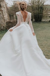 REVELATION Cymbeline wedding dress collection2023: Paris Boutique