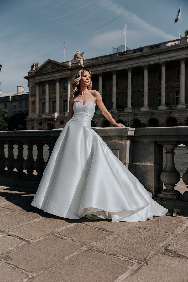 ROANNE Cymbeline wedding dress collection2023: Paris Boutique
