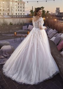 SLICK wedding dress White One Collection 2023 | Boutique Paris