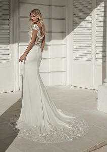 EURELIA wedding dress White One Collection 2023 | Boutique Paris
