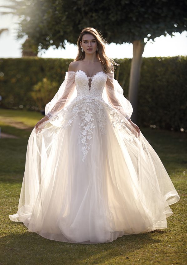 MILENA wedding dress White One Collection 2023 | Boutique Paris