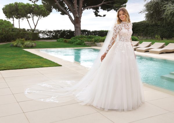 ANINE wedding dress White One Collection 2024 | Boutique Paris