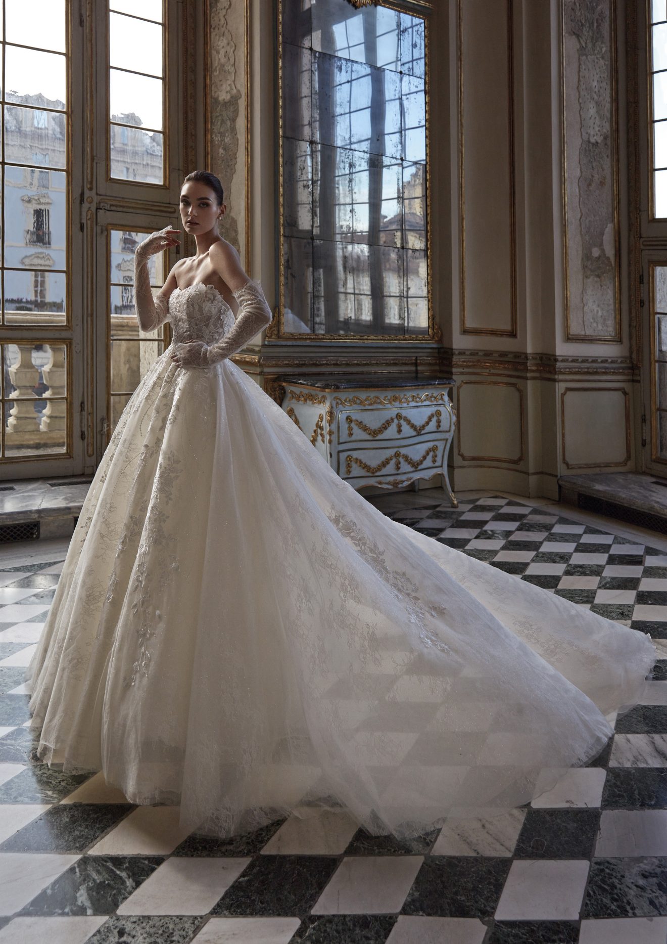 Premier Wedding Dress Boutiques in Paris: Exquisite Styles for Your Big Day