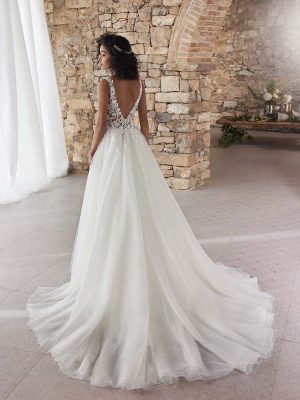 Robe de Mariée HAK White One Collection 2024| boutique Paris