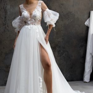 TARA Cymbeline wedding dress 2025 Collection: Boutique Cymbeline Paris 15