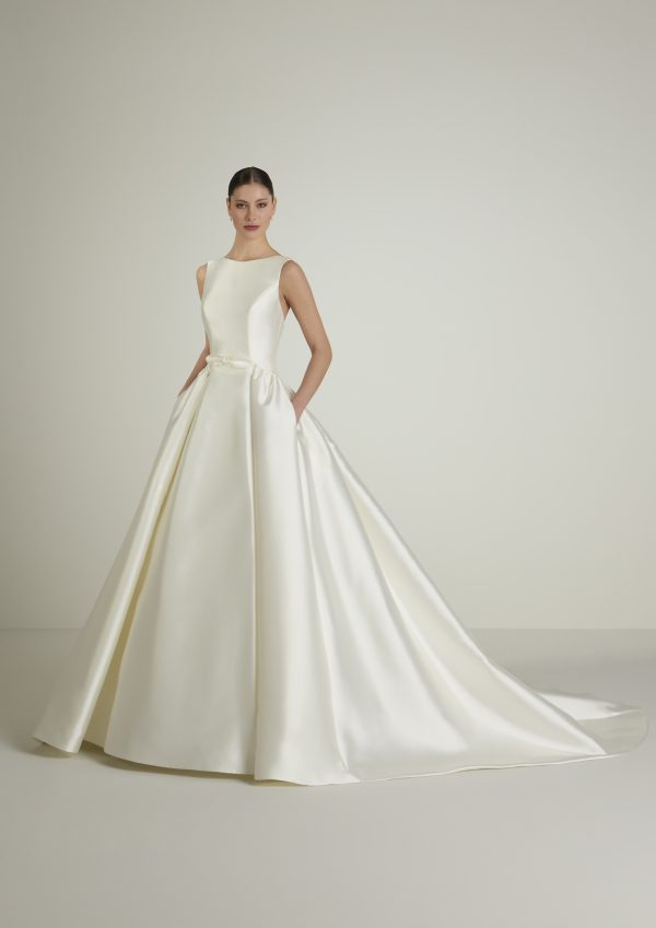 SIMONETTA wedding dress San Patrick Collection 2025| Boutique Paris