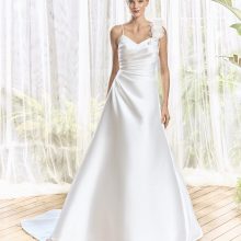 Robe de Mariée CORDEIRO White One Collection | Boutique Paris Robe de Mariée CORDEIRO White One Collection | Boutique Paris