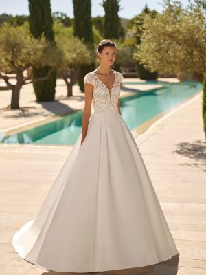 Robe de Mariée SOFIA de Adriana Alier Collection 2026 | Paris