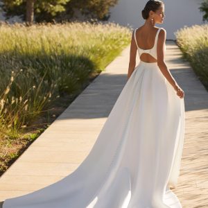 Robe de Mariée SUYIN de Adriana Alier Collection 2026 | Paris